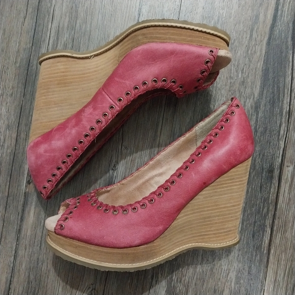 Seychelles Leather Platform Heels Shoes  Womens 8 Peep Toe Wedges - Picture 2 of 10